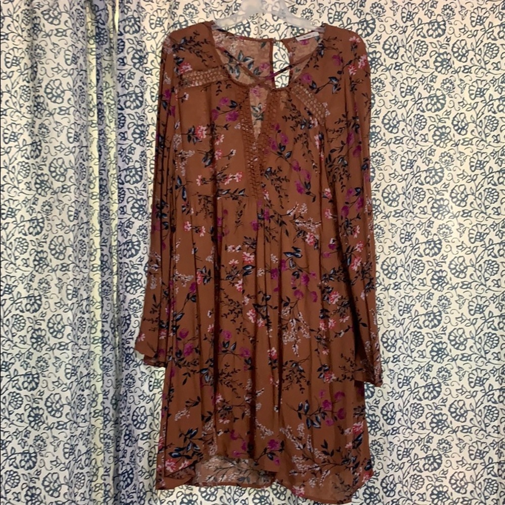 1x Orange Floral Bell Sleeve Dress
